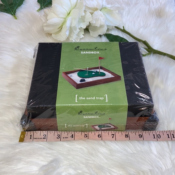 Be Good Company Executive Sandbox - The Golf Sand Trap - Picture 6 of 17